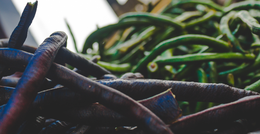 Imagem representando o descarte e reciclagem de cabos e resíduos eletrônicos